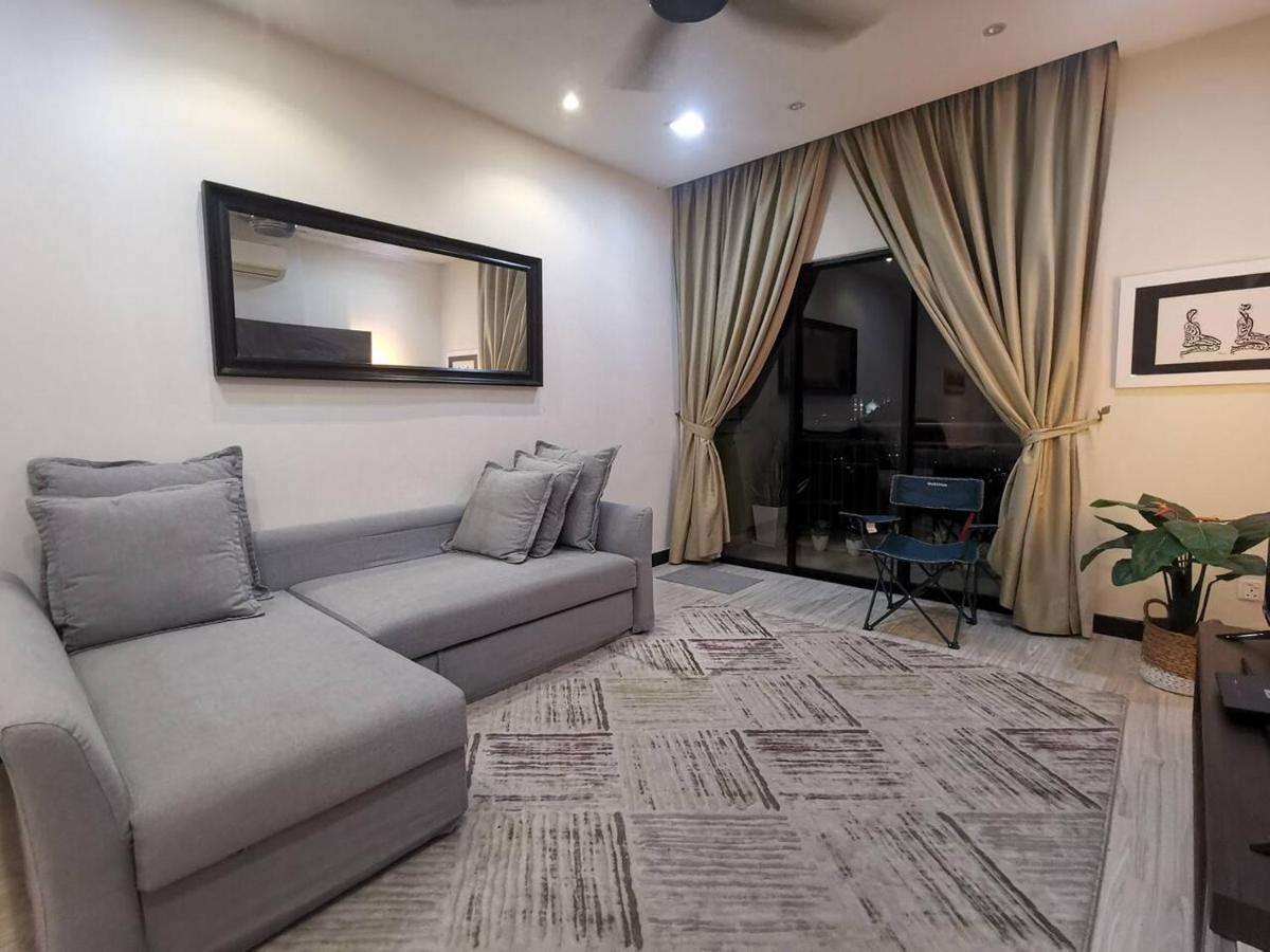 Enarahomes Shah Alam Luaran gambar